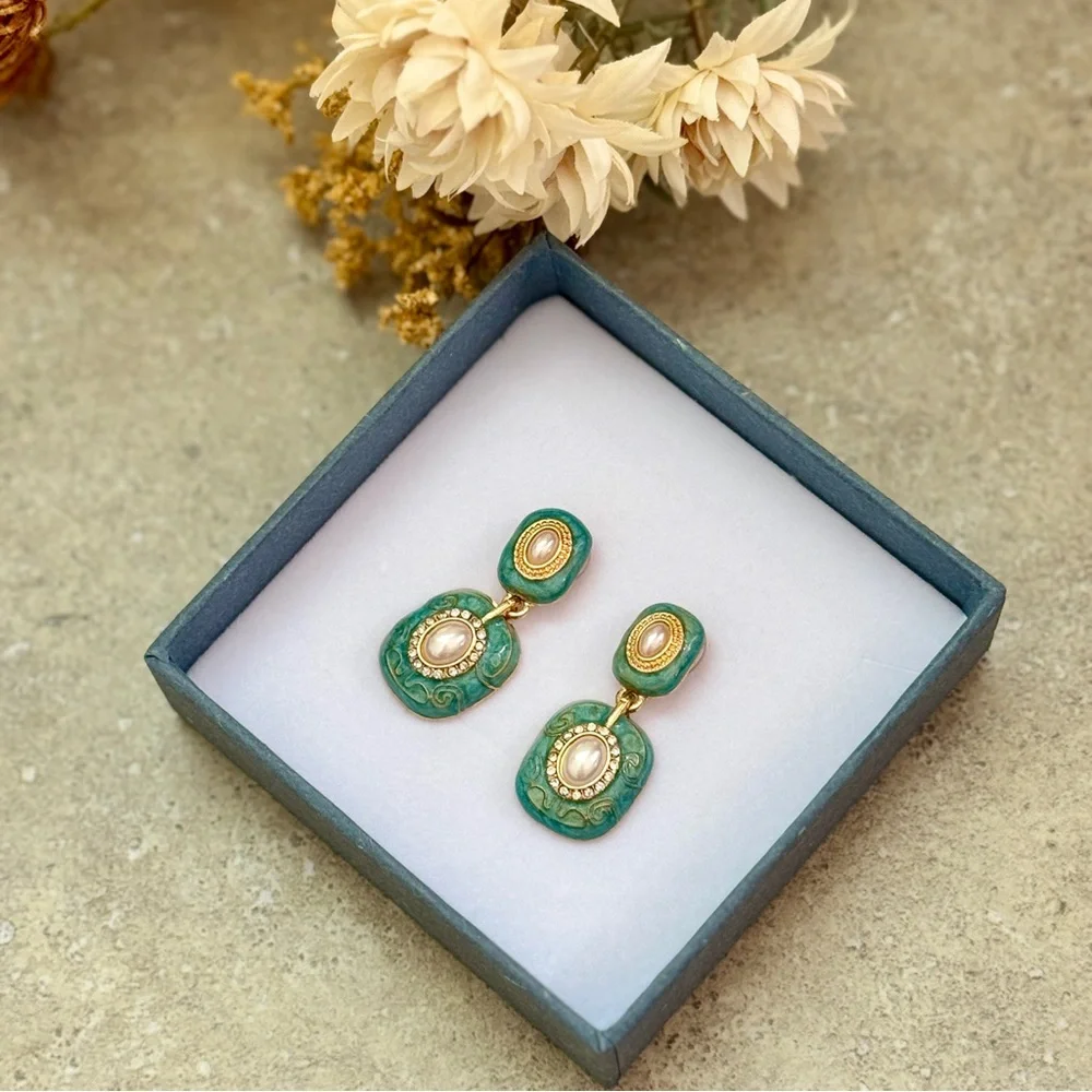 💖4/$30 NEW Elegant Dangle Earrings with imitation of pearl - Picture 5 of 5